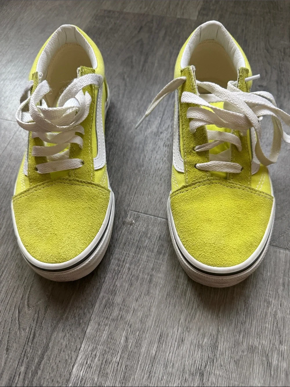 Vans Kids Low Top Lace-Up Sneakers in Neon Yellow and White